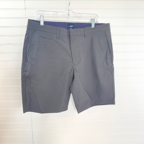 NEW J Crew Faded Black W35 Inseam 9in Tech Shorts - Picture 1 of 8